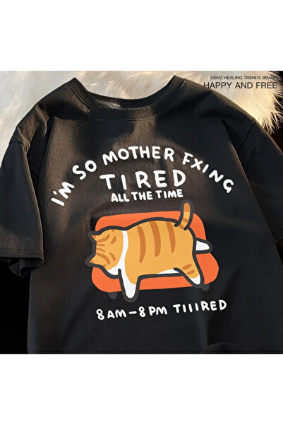 Tarzsokak Μαύρη κουρασμένη γάτα ομορφιάς, κοντός σιαμέζικος καναπές, διασκεδα...