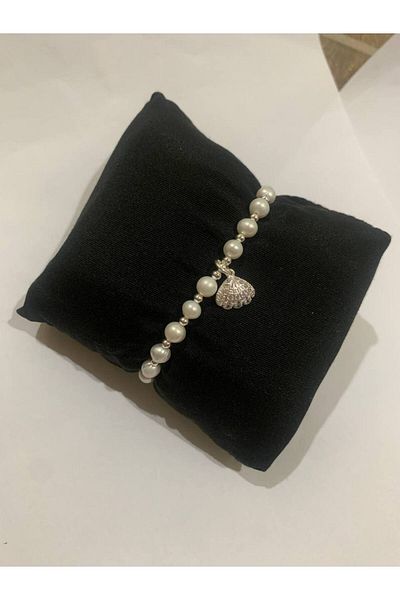 KINZ AL-HADAYA Elegant high quality cultured pearl bracelet.