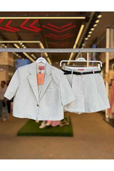 MU&ME BOUTİQUE جاكيت مخطط بتفاصيل أزرار QUZU - كريمي - L