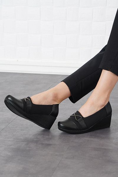 Moda Pie Pantofi cu toc pentru damă Saleres Cross Stone Negri