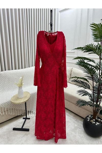 HOOR AL-YASMEEN Elegant, soft, lace dress