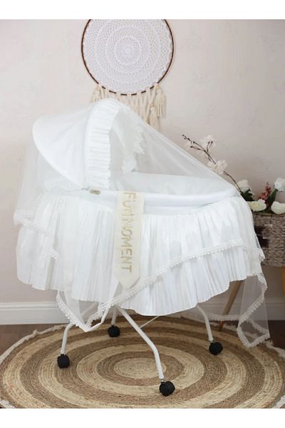 fun moments Moses Basket Baby Crib with Mosquito Net and Wheeled Stand White