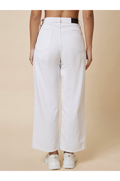 Globus By Styli Boyfriend Fit Mid-Rise Distressed Jeans