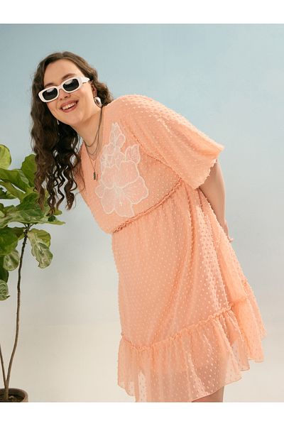 Sassafras By Styli Plus Peach Dobby Skater Dress with Applique