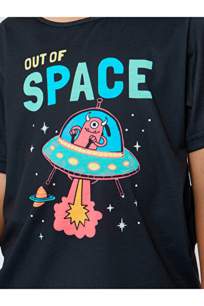 Styli Space Graphic Print T-Shirt and Pyjama Set