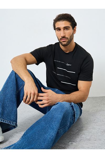Styli Graphic Print Round Neck T-Shirt