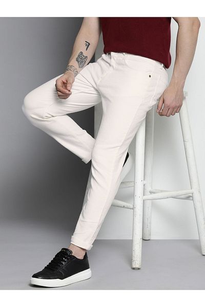 The Indian Garage Co By Styli Men Off White Mid Rise Carrot Fit Solid Jeans