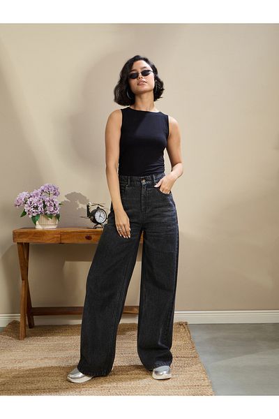 Sassafras By Styli Black Jersey Sleeveless Ruched Crop Top