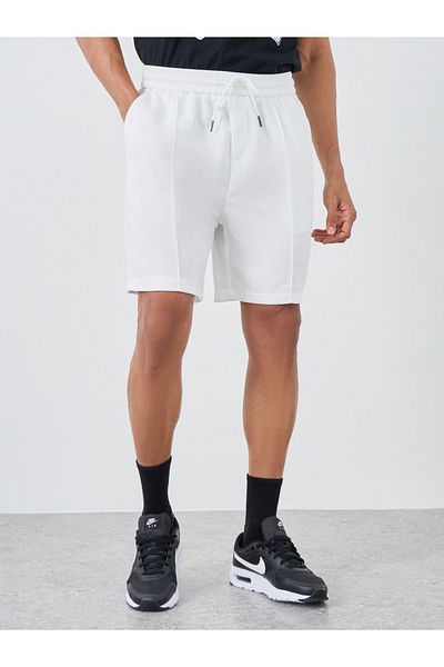 Styli Men White Regular Fit Solid Shorts with Pintuck