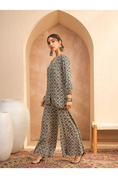 Sassafras By Styli All Over Print Shirt and Palazzos Co-Ords