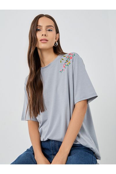 Styli Embroidered Detail Oversized T-Shirt