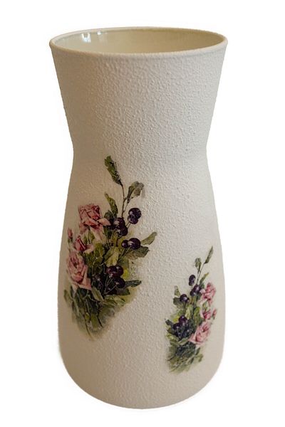 Kumiko Art Vase decorated with autumn flowers