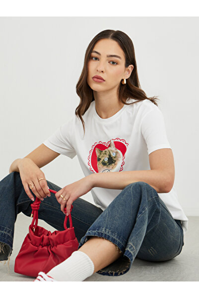 Styli تي شيرت بقصّة عادية وطبعة جرافيك قطة