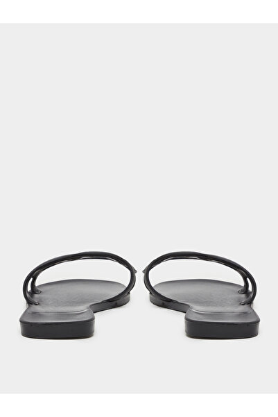 Take Two By Styli Solid Cross Circle Vamp Flat Sandals