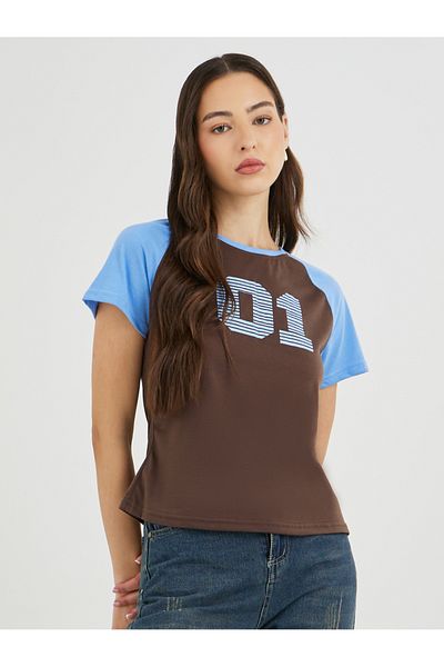Styli Graphic Print Regular Fit T-Shirt with Raglan Sleeves
