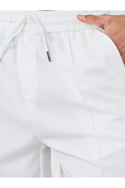 Styli Men White Regular Fit Solid Shorts with Pintuck