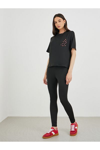 Styli Printed Pocket Detail T-Shirt and Leggings Co-Ords