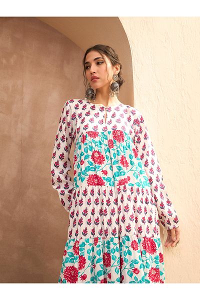 Sassafras By Styli White Floral Print Tiered Kurta
