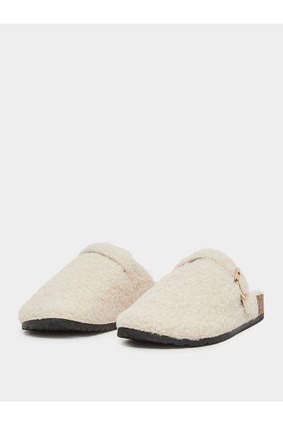 Styli Fluffy Textured Buckle Detail Slippers