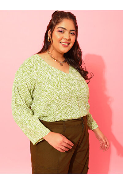 CURVY STREET By Styli Plus Green V Neck Top with Floral Print