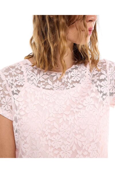 R&B Laced Top with Crew Neck and Short Sleeves