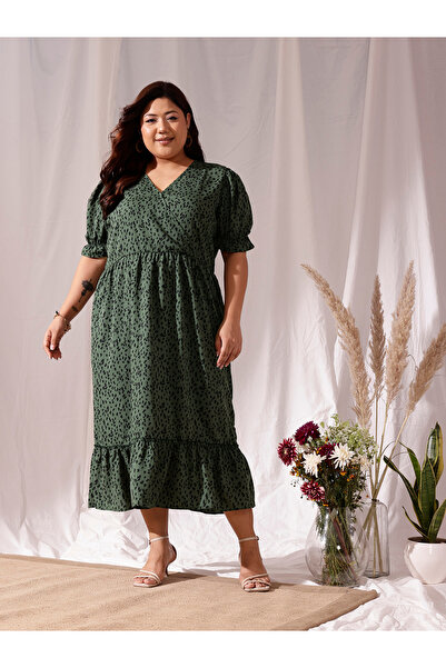 CURVY STREET By Styli Plus Size Printed V-Neck Puff Sleeve Wrap Midi Dress