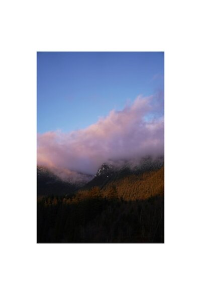 OEM Tablou Canvas, 'Norii imbratiseaza varfurile de munte', 100 x 100 cm