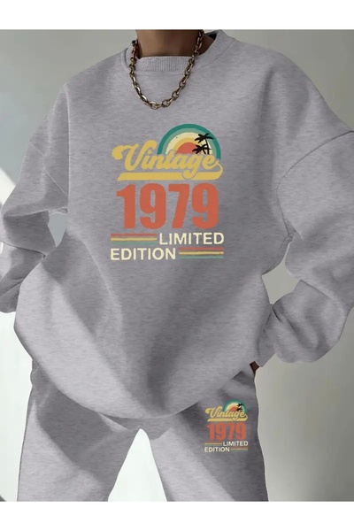 FUFLUNS طقم رياضي كلاسيكي مطبوع للجنسين موديل 1979 برقبة دائرية كبيرة الحجم