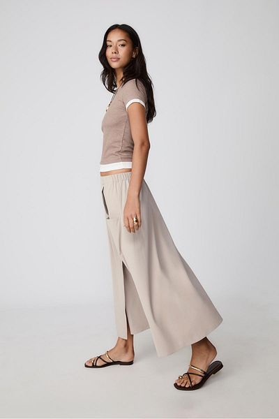 Stradivarius Loose-fitting midi skirt with pockets