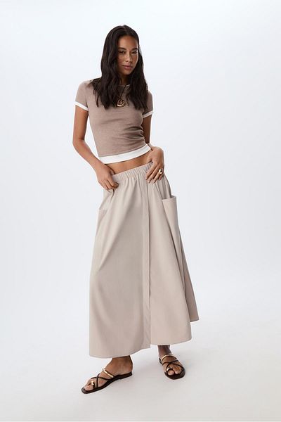 Stradivarius Loose-fitting midi skirt with pockets