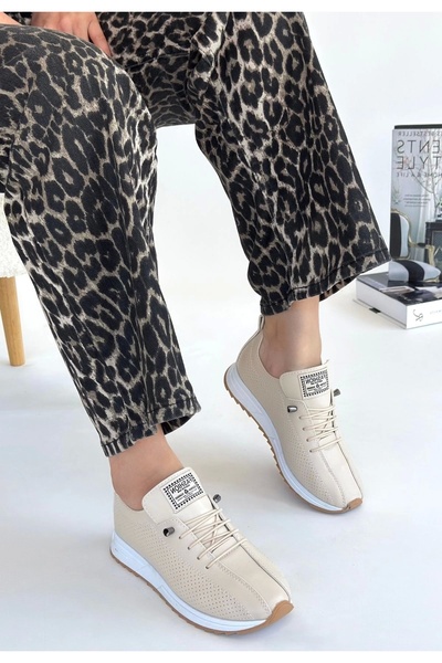 hibiscus Fiert Beige Skin Lace-Up Sports Shoes