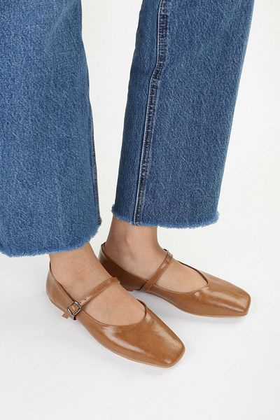 Shoeberry Women's Sore Caramel Skin Ballerinas