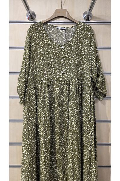 Park Moda Dress Small Floral Pattern Cut from the Robe