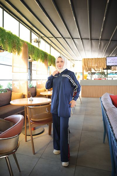 Ryzi Moda Women's Hijab Tracksuit Sports Set with Zipper