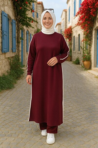 ALYA ZÜHRE TAKIM بوردو أبيض تفاصيل مخططة طقم ملابس محتشمة مكون من قطعتين قصة مريحة رياضي