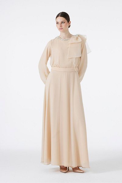 Zühre Beige Chiffon Dress with Stone Collar and Bow Detail E-0288