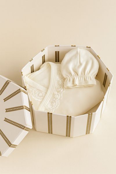 mini mia 100% Cotton 5-Piece Bodysuit Set with Lace in Special Gift Box