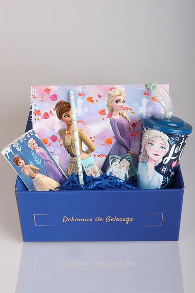 Disney علبة هدايا خاصة مع شهادة DEKOMUS "مجموعة قرطاسية مملكة كارلز المجمدة" كوب مع مسحوق، ممحاة