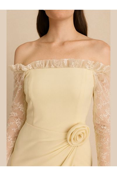 Nice Model Elegant Lace Off-Shoulder Evening Dress Long Sleeve Formal Gown Rose Detail Front Slit Chiffon