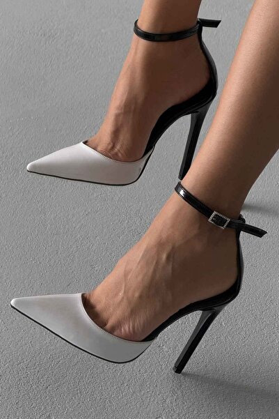 AYAKKABI PRENSİ Řemínek na kotník s kamínkovou sponou BÍLÁ ČERNÁ