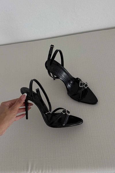 AYAKKABI PRENSİ Simone Stone Buckle Detailed Cross Strap Black Patent Leather