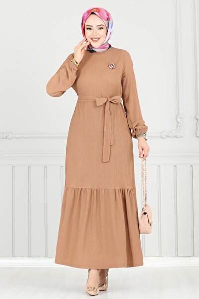 ModaMerve Broş Detay Bürümcük Elbise 422DVL817-MS Latte