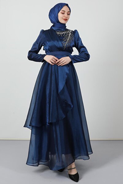 GİYZAMİLA فستان سهرة من الأورجانزا مرصع باللون الأزرق الداكن