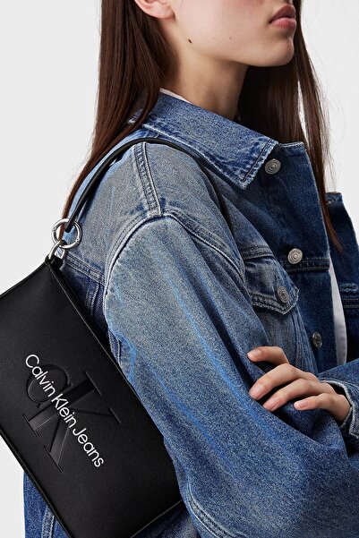 Calvin Klein Women's Shoulder Bag K60K61067901R
