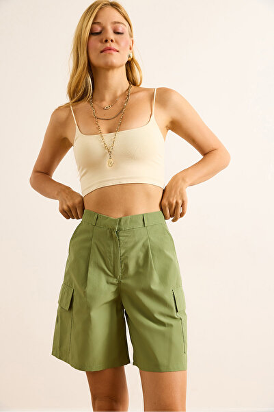 Olalook Women's Khaki Cargo Pocket Woven Shorts Shrt-19000077