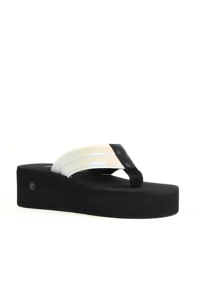 Bueno Shoes White -Soldier Women's Flip Flops 26Wt191564