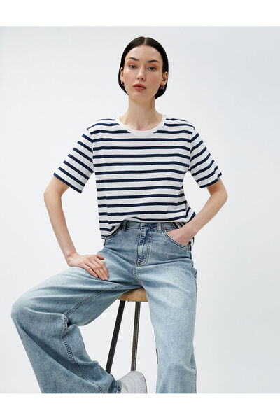 Koton طاقم الرقبة تي شيرت كم قصير