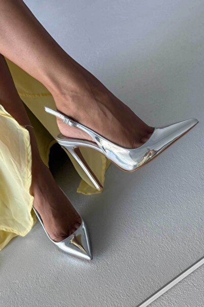 AYAKKABI PRENSİ Awed Stone Buckle Detailed Silver