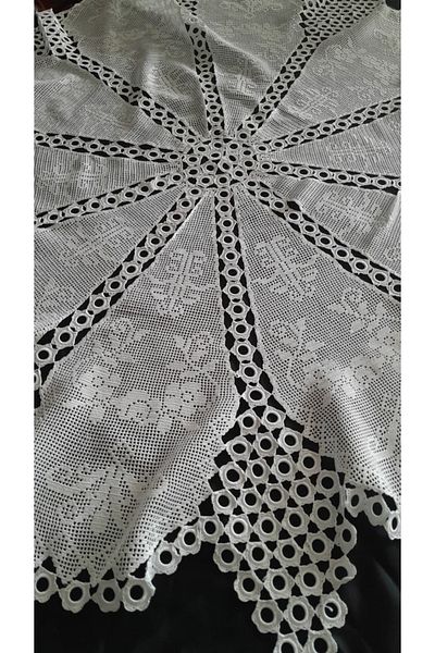 Papatyam Hand Knitted Crochet Fiskos Tablecloth (115 cm Diameter) Lace/Vintage/Handmade Dowry Lace/Floss Thread