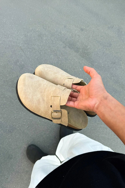 by selvi Lukka Shoes Ανδρικές παντόφλες Harry Beige με κλειστό μπροστινό μέρος